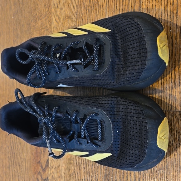 Adidas Sneakers - Picture 2 of 6